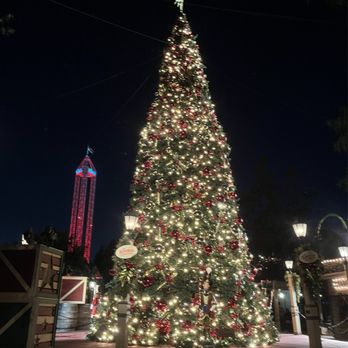 Knott's Merry Farm - Xmas vibes! - Amusement Parks Near Me - Buena Park, California Knott's Merry Farm - Xmas vibes! - Amusement Parks Near Me - Buena Park, California