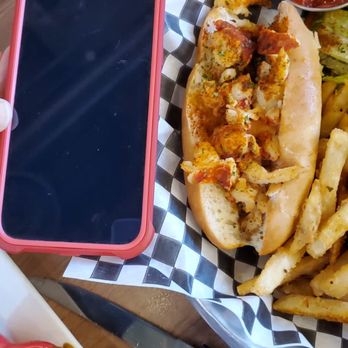 Good Catch Boil House - It's a petite size and I feel like this restaurant is scamming!  Honestly I feel like I was having a $33 salad and fries horrible!! - Cajun/Creole Near Me - Markham, Ontario
