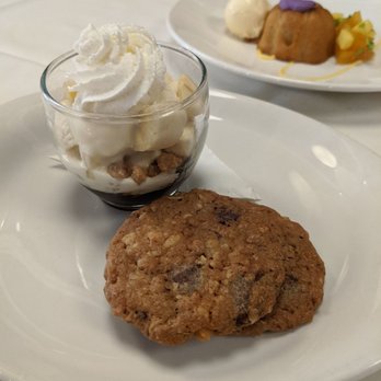 MW Restaurant - 2019RW banana cream pie - New American Near Me - Honolulu, Hawaii MW Restaurant - 2019RW banana cream pie - New American Near Me - Honolulu, Hawaii