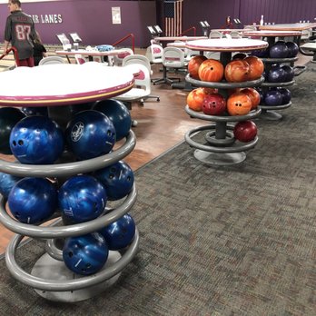 Air Lanes Bowling Center - The bowling balls are very well organized by weight. - Bowling Near Me - Des Moines, Iowa Air Lanes Bowling Center - The bowling balls are very well organized by weight. - Bowling Near Me - Des Moines, Iowa