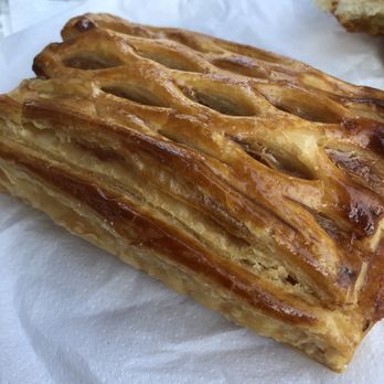 Paris Baguette - Apple pastry - Bakeries Near Me - Atlanta, Georgia Paris Baguette - Apple pastry - Bakeries Near Me - Atlanta, Georgia