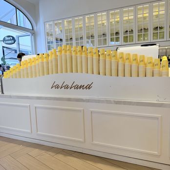 La La Land - Coffee & Tea Near Me - Los Angeles, California