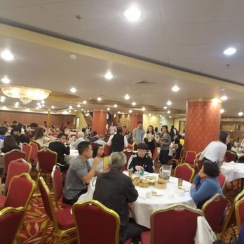 Hei La Moon - Downstairs of the restaurant. It looks crowded but they seat you immediately if you have your entire party. - Dim Sum Near Me - Boston, Massachusetts Hei La Moon - Downstairs of the restaurant. It looks crowded but they seat you immediately if you have your entire party. - Dim Sum Near Me - Boston, Massachusetts