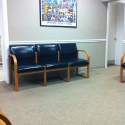 Arthur W Greenfield, DDS - Waiting room.