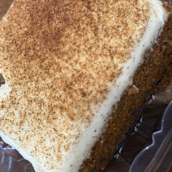 Feges BBQ - Carrot cake - Barbeque Near Me - Houston, Texas