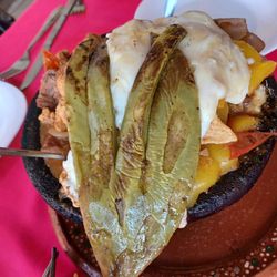 Restaurant Isla Cozumel - Molcajete de Pollo y Carne