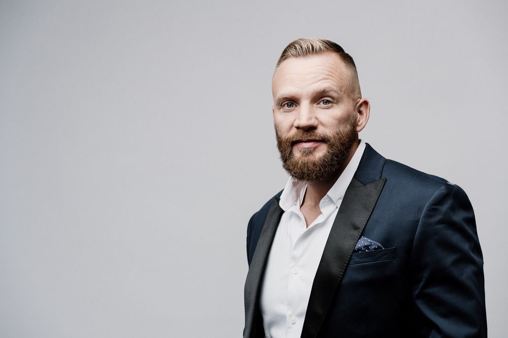 CHRIS ENDRES GLASSHOUSE REALTY GROUP Updated September 2024 41