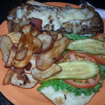 Hazel's Good Eats - Steak burger with fried chips very good. - Breakfast & Brunch Near Me - Clarkston, Washington
