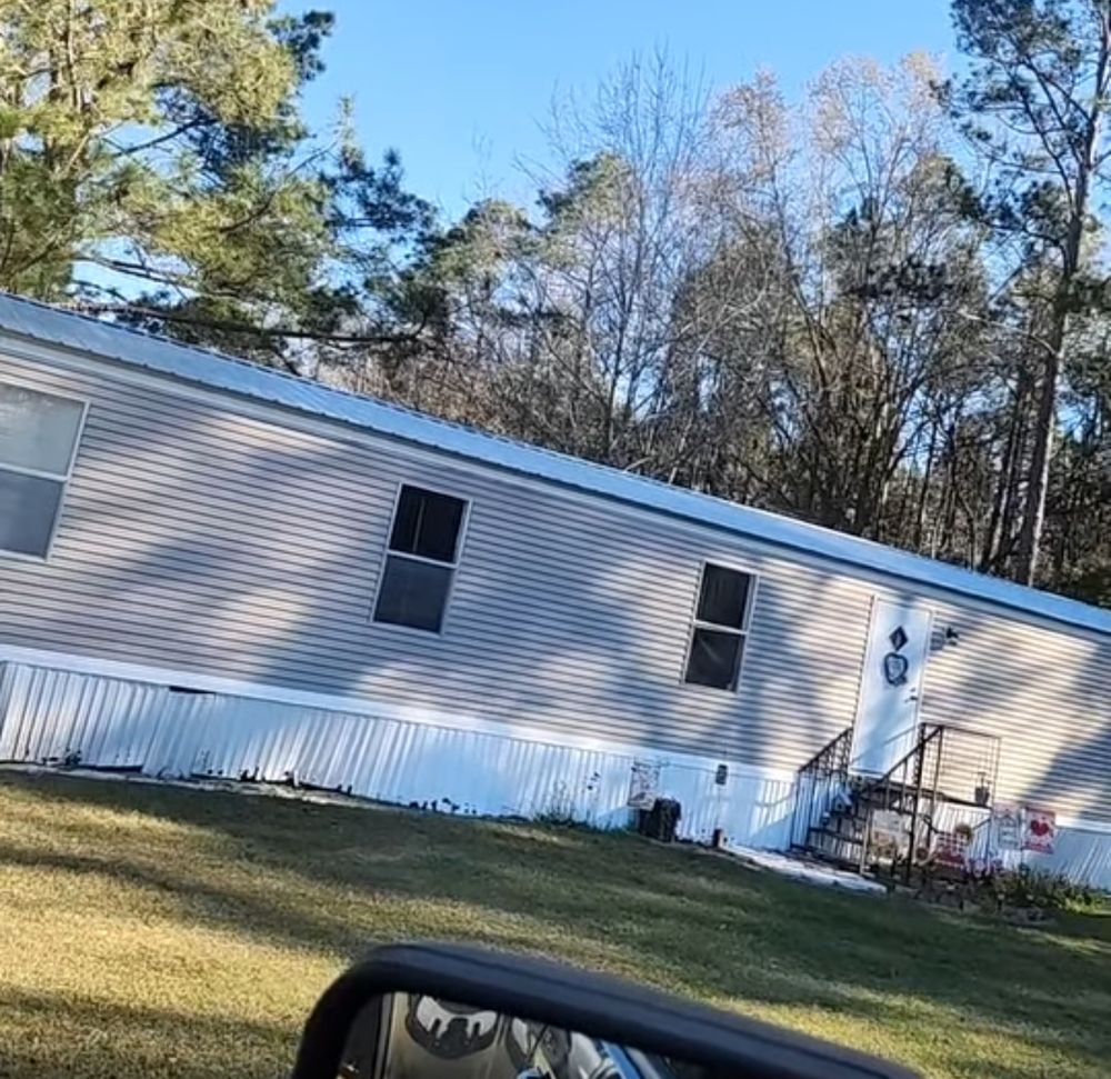 Slide of Espana Roofing