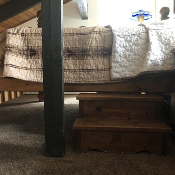 Viewpoint Condominiums - Same bed... stairs anyone? - Condominiums Near Me - Mammoth Lakes, California