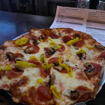 Green Street Local - Sports Bars Near Me - Chicago, Illinois