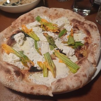 Vic's - Italian Near Me - New York, New York