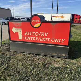 Pilot Travel Center - Gas Stations Near Me - Percival, Iowa