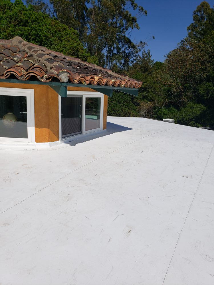 Slide of Costa Clara Roofing