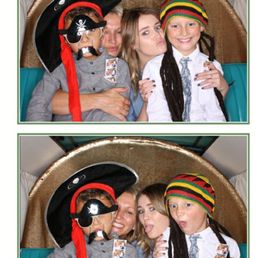 Goof Booth Photo Bus Rocks! Goof Booth Photo Bus Rocks!