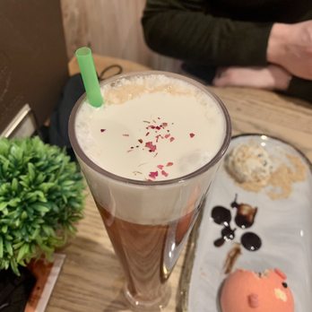 A La Mousse - Desserts Near Me - Philadelphia, Pennsylvania A La Mousse - Desserts Near Me - Philadelphia, Pennsylvania