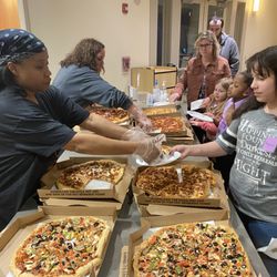 Erin's House For Grieving Children - Dinner is served at each program for families.