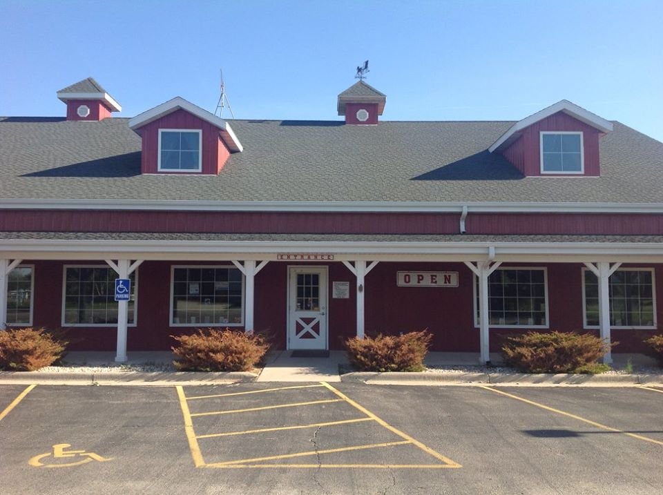 ANIMAL CLINIC OF ELKHORN 1950 N Wisconsin St, Elkhorn, Wisconsin