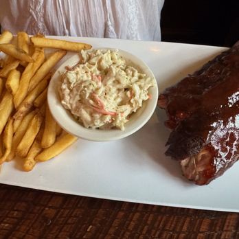 Sloppy Joe's - New American Near Me - Hubertus, Wisconsin