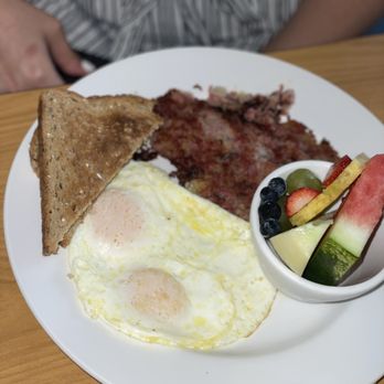 Eggcetera Breakfast & Lunch - Corn Beef Hash - Breakfast & Brunch Near Me - Fort Myers, Florida Eggcetera Breakfast & Lunch - Corn Beef Hash - Breakfast & Brunch Near Me - Fort Myers, Florida