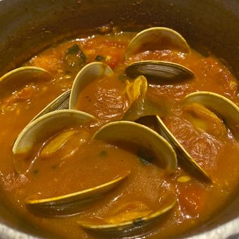 Lisbon Cafe - The clam appetizer was fabulous - Portuguese Near Me - Jericho, New York