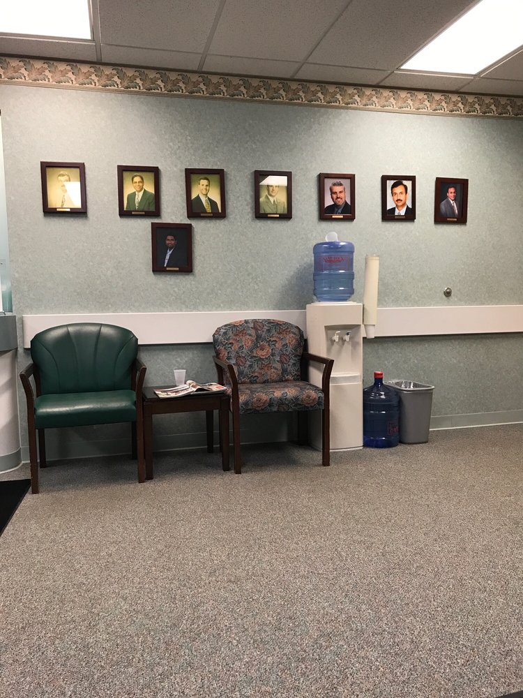Kidney & Hypertension Consultants - child therapist in Canton, OH
