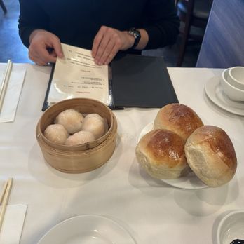 Don Mee Seafood Restaurant - Sum mai and baked BBQ Pork 叉烧 - Seafood Near Me - Victoria, British Columbia Don Mee Seafood Restaurant - Sum mai and baked BBQ Pork 叉烧 - Seafood Near Me - Victoria, British Columbia