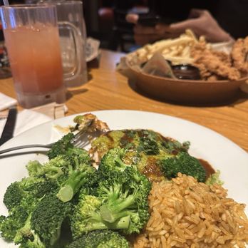 Chili's - Ancho Salmon w/Mexican rice and broccoli - American Near Me - Goodyear, Arizona