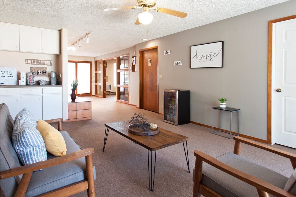 CROWN VILLAGE APARTMENTS Updated July 2024 36 Photos 445 N