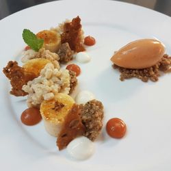 Hofmeisterei Hirtzberger - Waldviertler Milchvariation mit Hagebutte