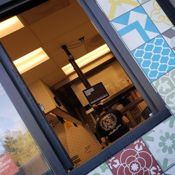 El Pollo Loco - Employees all wearing masks and gloves. - Fast Food Near Me - Glendale, Arizona El Pollo Loco - Employees all wearing masks and gloves. - Fast Food Near Me - Glendale, Arizona