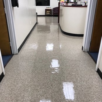 CleanAmerica - Floor care and a Bi-Weekly service keeps this Melville location looking amazing all year! - Pressure Washers Near Me - Bohemia, New York