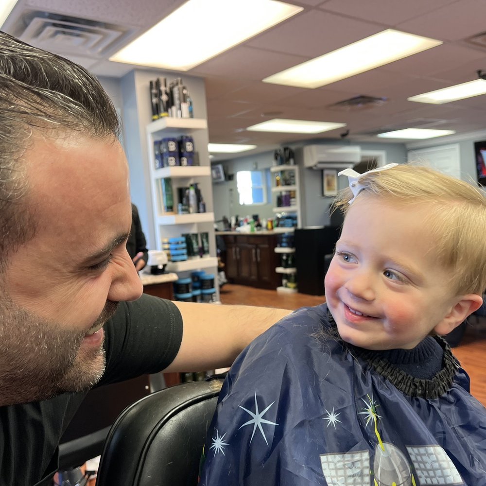 Cesar's Barbershop - Barbers Near Me - Franklin, Massachusetts