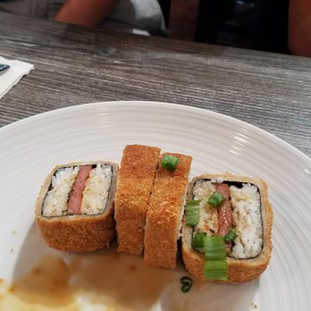 Da Kitchen Maui - Fried spam musubi // June 2017 - Hawaiian Near Me - Kihei, Hawaii Da Kitchen Maui - Fried spam musubi // June 2017 - Hawaiian Near Me - Kihei, Hawaii