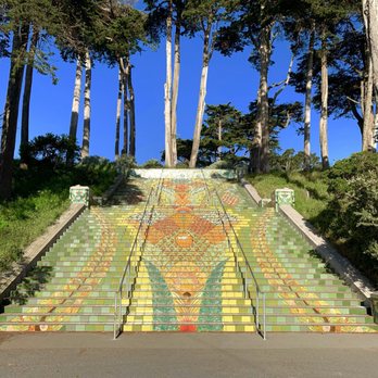 Lincoln Park Steps - I see pineapple - Landmarks & Historical Buildings Near Me - San Francisco, California