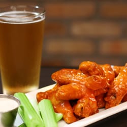 The Pourhouse - Yummy wings!!
