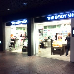 Rmk Cosmetics Beauty Supply 中央区天神1丁目4 1 福岡市 福岡県 Japan Phone Number Yelp