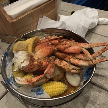 RipTydz - Crab Steamer platter - Seafood Near Me - Myrtle Beach, South Carolina