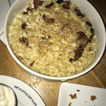 Earls Kitchen + Bar - Bacon Mac and cheese - New American Near Me - Somerville, Massachusetts