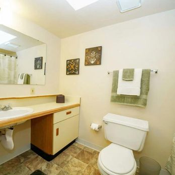 Indian Lakes Apartments - Bathroom - Apartments Near Me - Mishawaka, Indiana Indian Lakes Apartments - Bathroom - Apartments Near Me - Mishawaka, Indiana