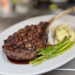 Mäksē Restaurant - Vacaville - 32oz Tomahawk