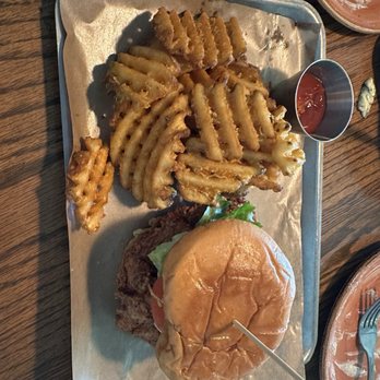 Birdie's Eastside - Southern Fried Bird - Bars Near Me - Dallas, Texas