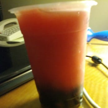 Lin's Hawaiian Snacks - Strawberry smoothie with tapioca beads - Bubble Tea Near Me - Honolulu, Hawaii Lin's Hawaiian Snacks - Strawberry smoothie with tapioca beads - Bubble Tea Near Me - Honolulu, Hawaii