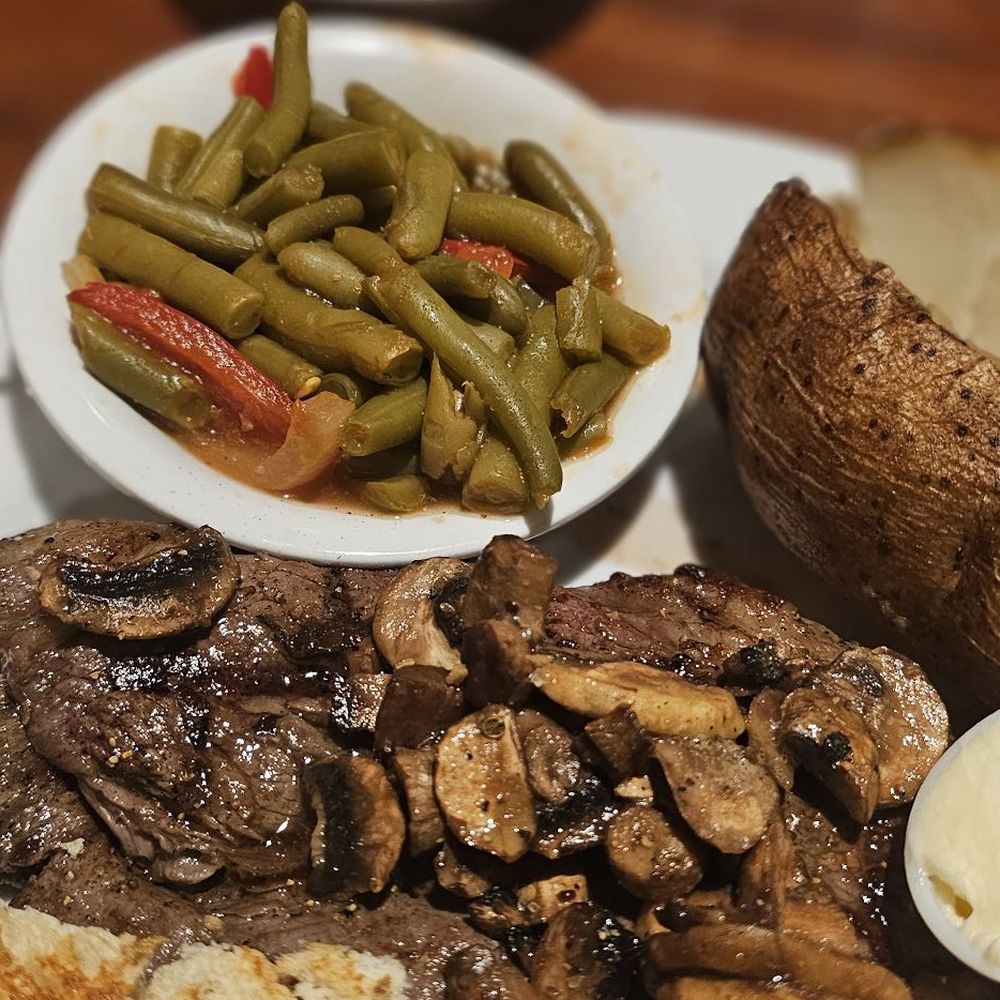 Yosemite Falls Cafe - New York steak - American Near Me - Fresno, California