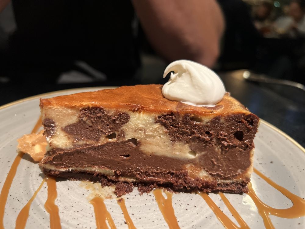 Esin Restaurant & Bar