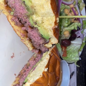 Tommy's Tavern + Tap - Cali burger (no cheese, aioli on side) side house salad - American Near Me - Edison, New Jersey Tommy's Tavern + Tap - Cali burger (no cheese, aioli on side) side house salad - American Near Me - Edison, New Jersey