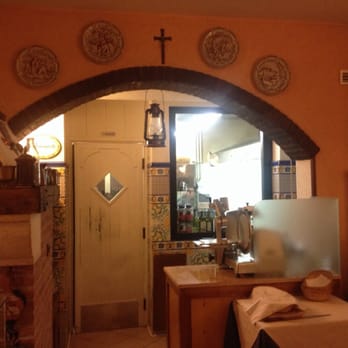 Ai-Do Fogheri - Bust kitchen is open to view by the patrons. - Bars Near Me - Venezia, VE