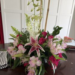 Thrifty Florist - Valentine's Arrangement