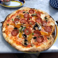 Pizza von der Mittagskarte
