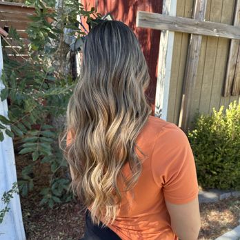 Elizabeth Nicole Salon - Balayage/Ombré Haircolor by Aketzali Perez - Hair Salons Near Me - Walnut Creek, California Elizabeth Nicole Salon - Balayage/Ombré Haircolor by Aketzali Perez - Hair Salons Near Me - Walnut Creek, California